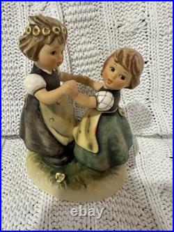 Hummel Goebel Figurine Spring Dance 353/I TMK 5 Made in Germany Hummel Goebel Figurine Spring Dance 353/I TMK 5 Made in Germany