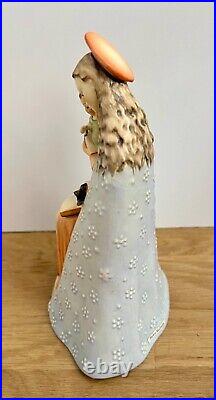 Hummel Goebel Flower Madonna with Child TMK5 # 10/1 Looks beautiful