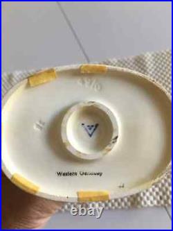 Hummel Goebel Porcelain Rare To Market 49/O 5.5 inches Bee in V Vintage Rare