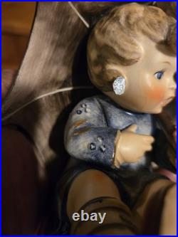 Hummel Goebel Umbrella Boy and Girl 5 Figurine 152/0 A B W Germany Vintage 1957