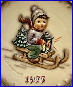 Hummel Plate 1975 Hand Painted Goebel Porcelain W Germany Ride In To Christmas