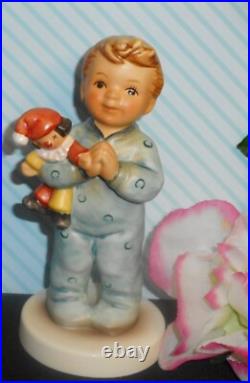 Hummel Prayer Boy Figure 2318/b A Prayer For Everyone 4.25 Tall Mint In Box