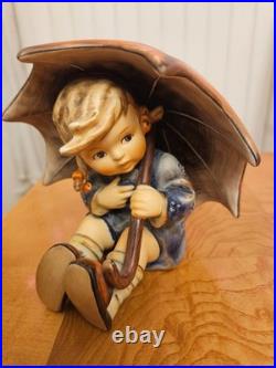 Hummel Umbrella Boy / Girl Figurines Set Goebel Germany HUM 152/A/0 152/ B/O