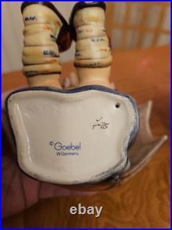 Hummel Umbrella Boy / Girl Figurines Set Goebel Germany HUM 152/A/0 152/ B/O