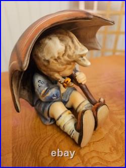 Hummel Umbrella Boy / Girl Figurines Set Goebel Germany HUM 152/A/0 152/ B/O