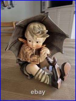 Hummel Vintage 8 Porcelain Figurine # 152 A Umbrella Boy By Goebel Tmk 3