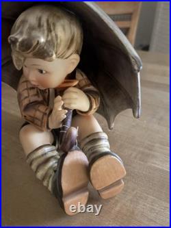 Hummel Vintage 8 Porcelain Figurine # 152 A Umbrella Boy By Goebel Tmk 3
