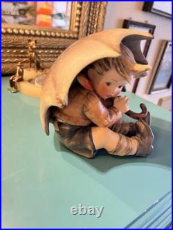 Hummel Vintage Porcelain Figurine # 152 A Umbrella Boy By Goebel-1957