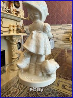 Hummel White Figurine Hum 197/1 Working Pattern with Archival Pattern Seal