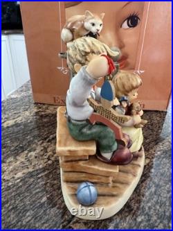 Hummel Wishes Come True # 2025/A Exclusive Edition 2000-2001 MIB with Wood Base