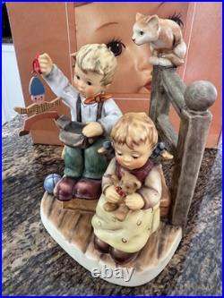 Hummel Wishes Come True # 2025/A Exclusive Edition 2000-2001 MIB with Wood Base