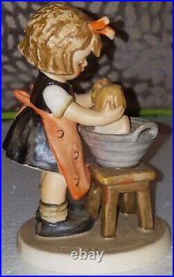Hummel figurine 1965 5 Doll Bath 319 TMK 5