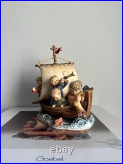 LARGE 1992 Goebel Hummel Figurine Land in Sight #190 Hum 530 WithMedal C. Columbus