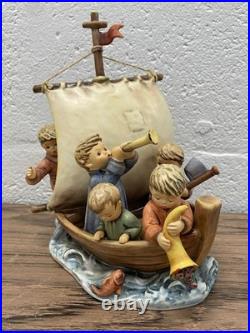 LARGE 1992 Goebel Hummel Figurine Land in Sight #190 Hum 530 WithMedal C. Columbus