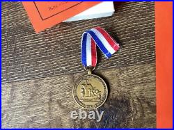 LARGE 1992 Goebel Hummel Figurine Land in Sight #190 Hum 530 WithMedal C. Columbus
