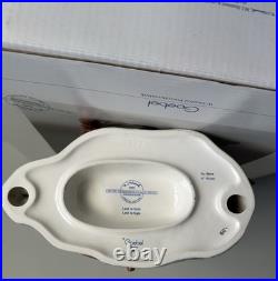 LARGE 1992 Goebel Hummel Figurine Land in Sight #190 Hum 530 WithMedal C. Columbus