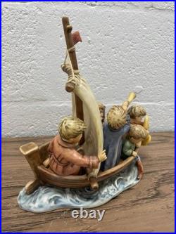 LARGE 1992 Goebel Hummel Figurine Land in Sight #190 Hum 530 WithMedal C. Columbus