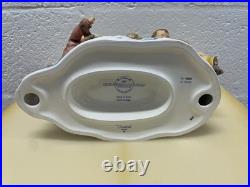 LARGE 1992 Goebel Hummel Figurine Land in Sight #190 Hum 530 WithMedal C. Columbus