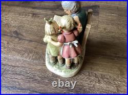 Large Goebel Hummel Figurine Hum 620 A Story From Grandma #620 Exclusive Ed