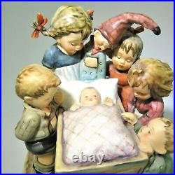 MINT Hummel ROCK A BYE #574 CENTURY COLLECTION Children Baby Crib TMK7 Goebel