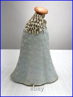 MJ Hummel Goebel Flower Madonna with Child Bluebird 11.5 Figurine 10/1 Germany