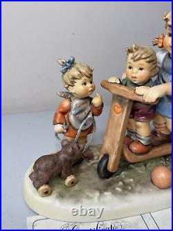 M I Hummel Exclusive Ed Scooter Time Wonders of Childhood Hum 2001-2002 withBox