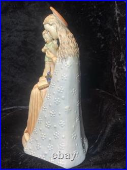 M. I. Hummel Goebel Flower Madonna HUM 10/1. Ht 8 West Germany Mary Jesus