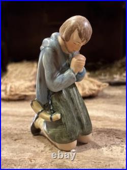 Mint Hummel/Goebel 1965 Vintage Porcelain Nativity 12 Pc Mint Hummel/Goebel 1965 Vintage Porcelain Nativity 12 Pc