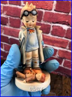 Pre-Owned Rare Vintage GOEBEL HUMMEL FIGURINE 127 DOCTOR 4.75 Tall W. GERMANY