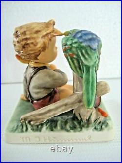 RARE GOEBEL Hummel Figurine TIT FOR TAT #462. TMK8. FIRST ISSUE 2004. NIB