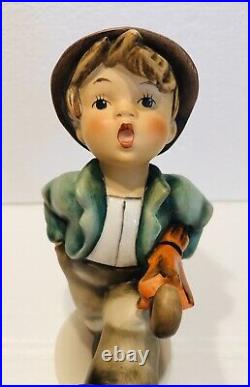 Rare Hummel Figurine HAPPY TRAVELER 7.5 Tall Goebel Germany