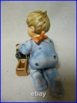 Figurine Hummel sapeur pompier KI 02-030-01-3 neuf collection originale de MI. 