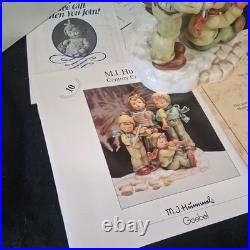 SIGNED Hummel Goebel STRIKE UP THE BAND Original Box #668 Century Co MINT