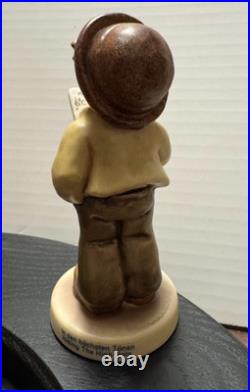 Set of 4 Vintage Goebel Hummel figurines Kinder Choir with stand and lamplight