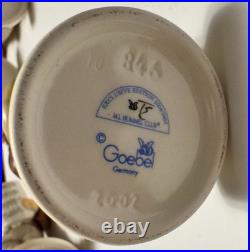 Set of 4 Vintage Goebel Hummel figurines Kinder Choir with stand and lamplight