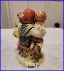 VINTAGE GOEBEL HUMMEL FIGURINE STORYBOOK TIME #458 With ORIGINAL BOX