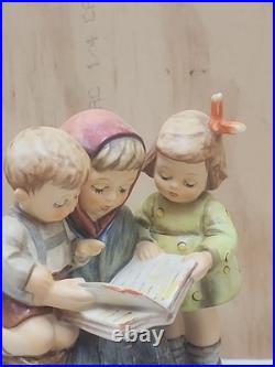 VINTAGE GOEBEL HUMMEL FIGURINE STORYBOOK TIME #458 With ORIGINAL BOX