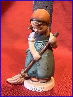 VINTAGE Hummel Figurine Goebel W Germany Little Sweeper #171