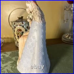 VINTAGE Hummel Goebel Madonna and Baby Jesus Figurine. 10 Inches Tall