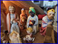 Vintage 12 Piece Goebel Hummel Nativity Scene Porcelain Figurines + stable