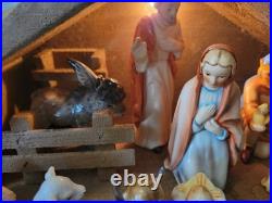 Vintage 12 Piece Goebel Hummel Nativity Scene Porcelain Figurines + stable