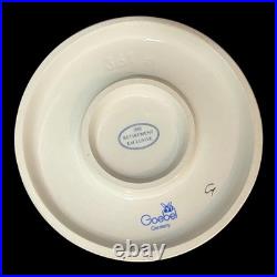 Vintage Goebel Hummel Favorite Pet Figurine Girl with Lamb Retirement Exclusive