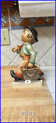 Vintage Goebel Hummel Figurine Merry Wanderer Germany #7/11