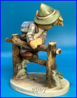 Vintage Goebel Hummel Figurine RETREAT TO SAFETY Hum 201 TMK-2 Germany CIB RARE