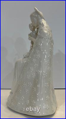 Vintage Goebel Hummel Germany White Madonna & Child Porcelain Figurine Full Bee