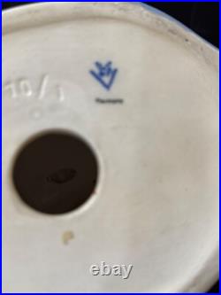 Vintage Goebel Hummel Porcelain Figurine Madonna & Child Flower Germany + Cape