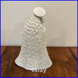 Vintage MJ Hummel Goebel 11.5 White Flower Madonna & Infant Jesus Full Bee Mark
