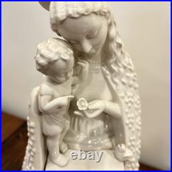 Vintage MJ Hummel Goebel 11.5 White Flower Madonna & Infant Jesus Full Bee Mark