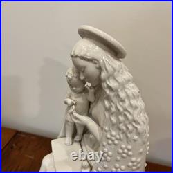 Vintage MJ Hummel Goebel 11.5 White Flower Madonna & Infant Jesus Full Bee Mark
