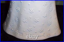 Vintage M. J. Hummel Goebel Figurine Flower Madonna Mary & Baby Jesus #10/1